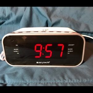 Bauhn clock radio